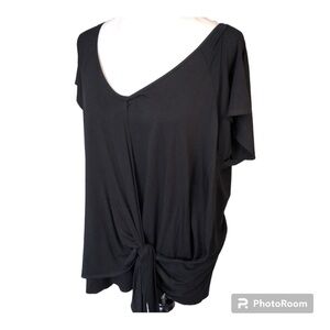 BOUTIQUE- 💥LAST ONE💥 3X -CURVY V-NECK SHORT SLEEVED TOP W/ SIDE KNOT